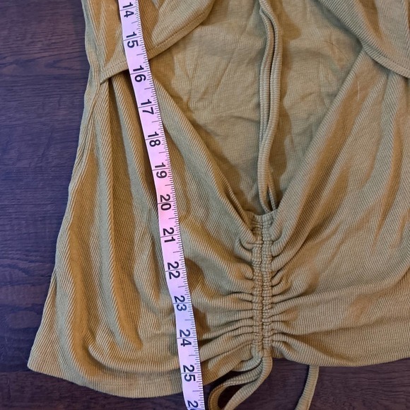 n: Philanthropy Miley Top Golden Yellow Small - Picture 5 of 5